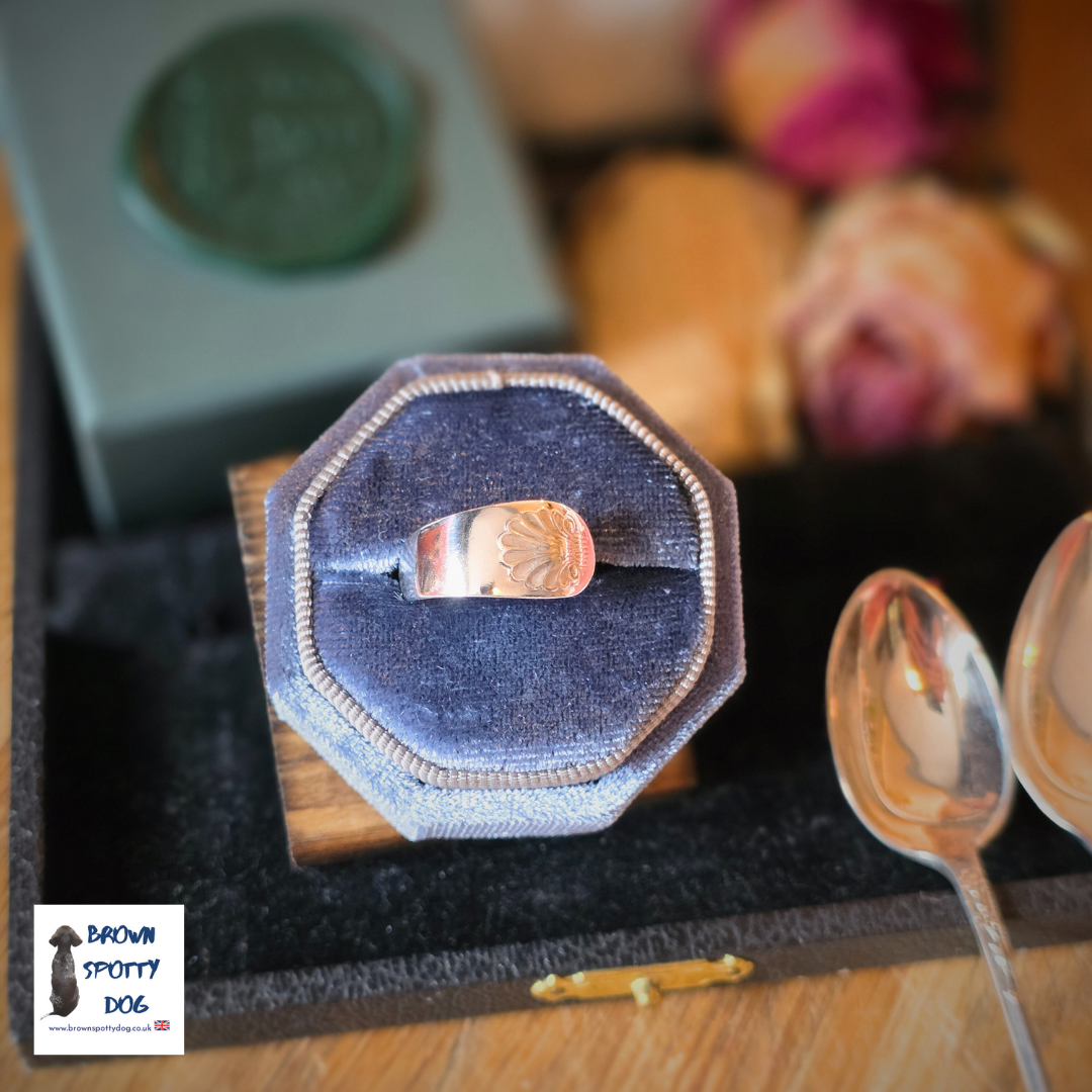 Sheffield 1936 Antique Silver Spoon Ring, complete with Change of Use Certification - A0987