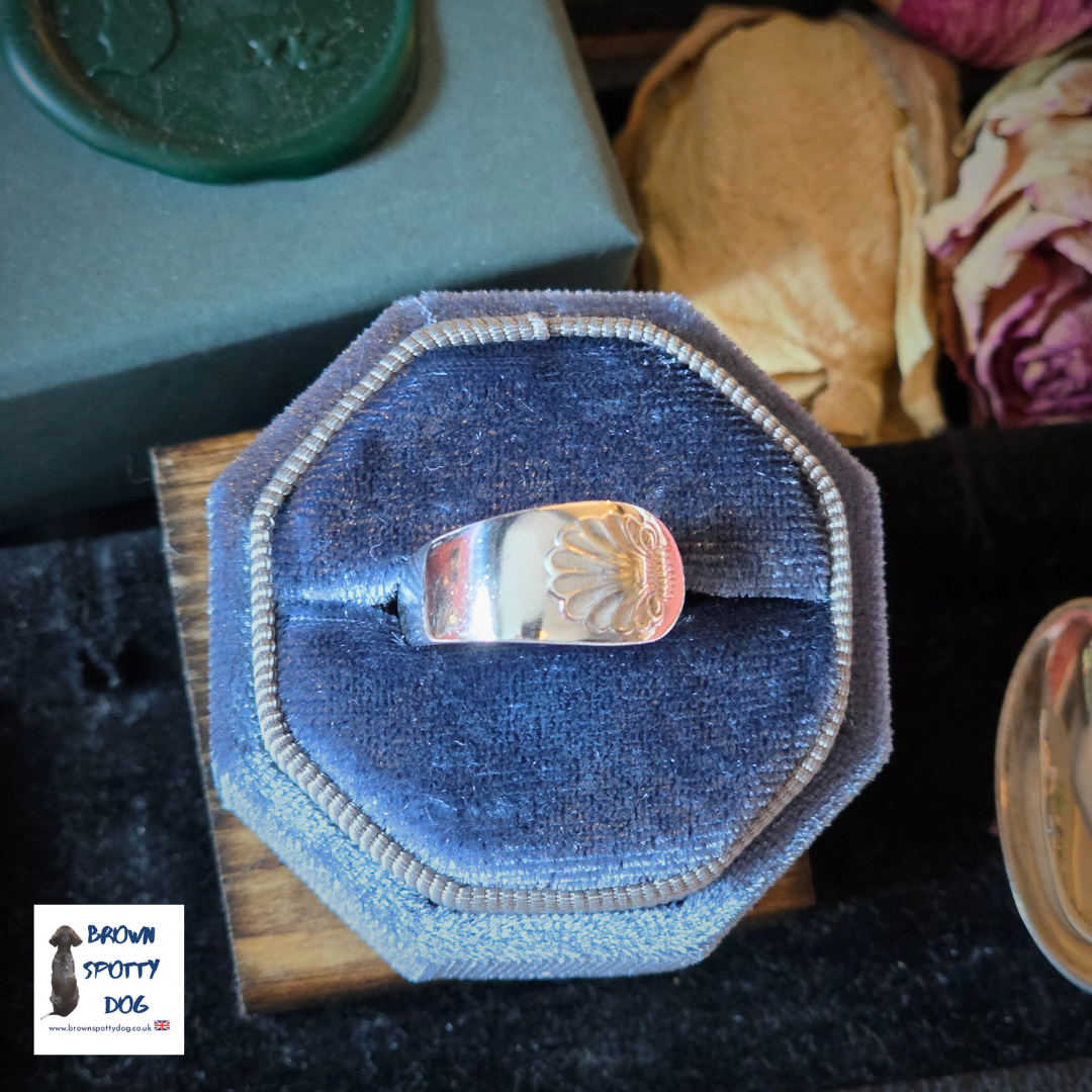 Sheffield 1936 Antique Silver Spoon Ring, complete with Change of Use Certification - A0987