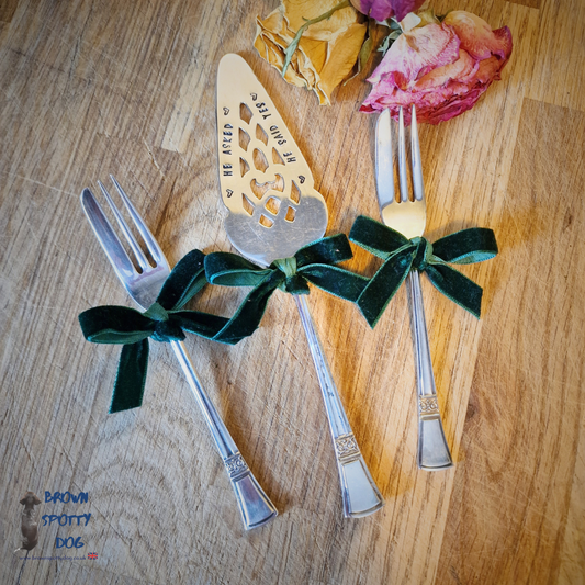 He asked and She Said Yes!" Cake Slice with "His" and "Her's" Cake Fork Gift Set