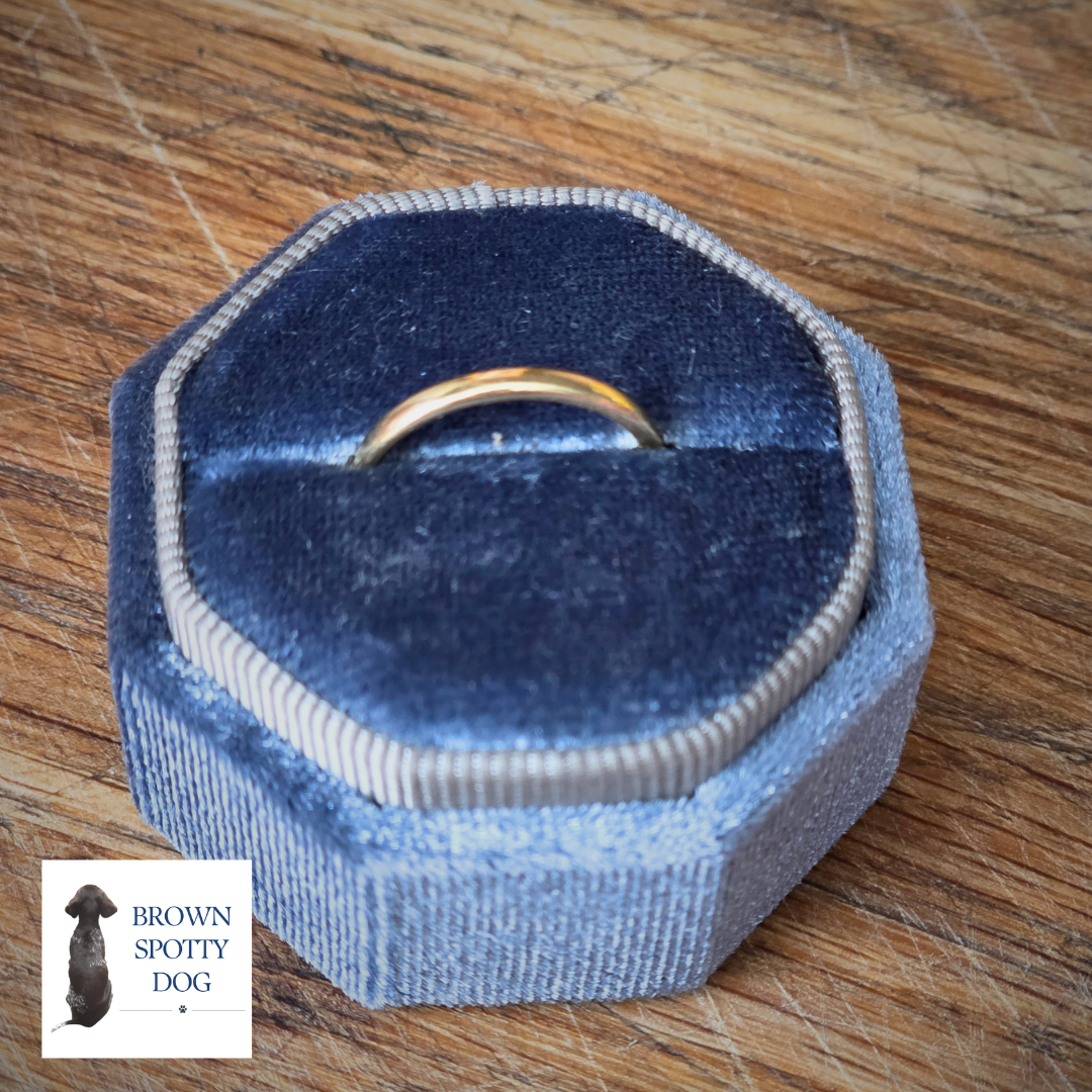 2mm 9ct Yellow Gold D-shape Wedding Band